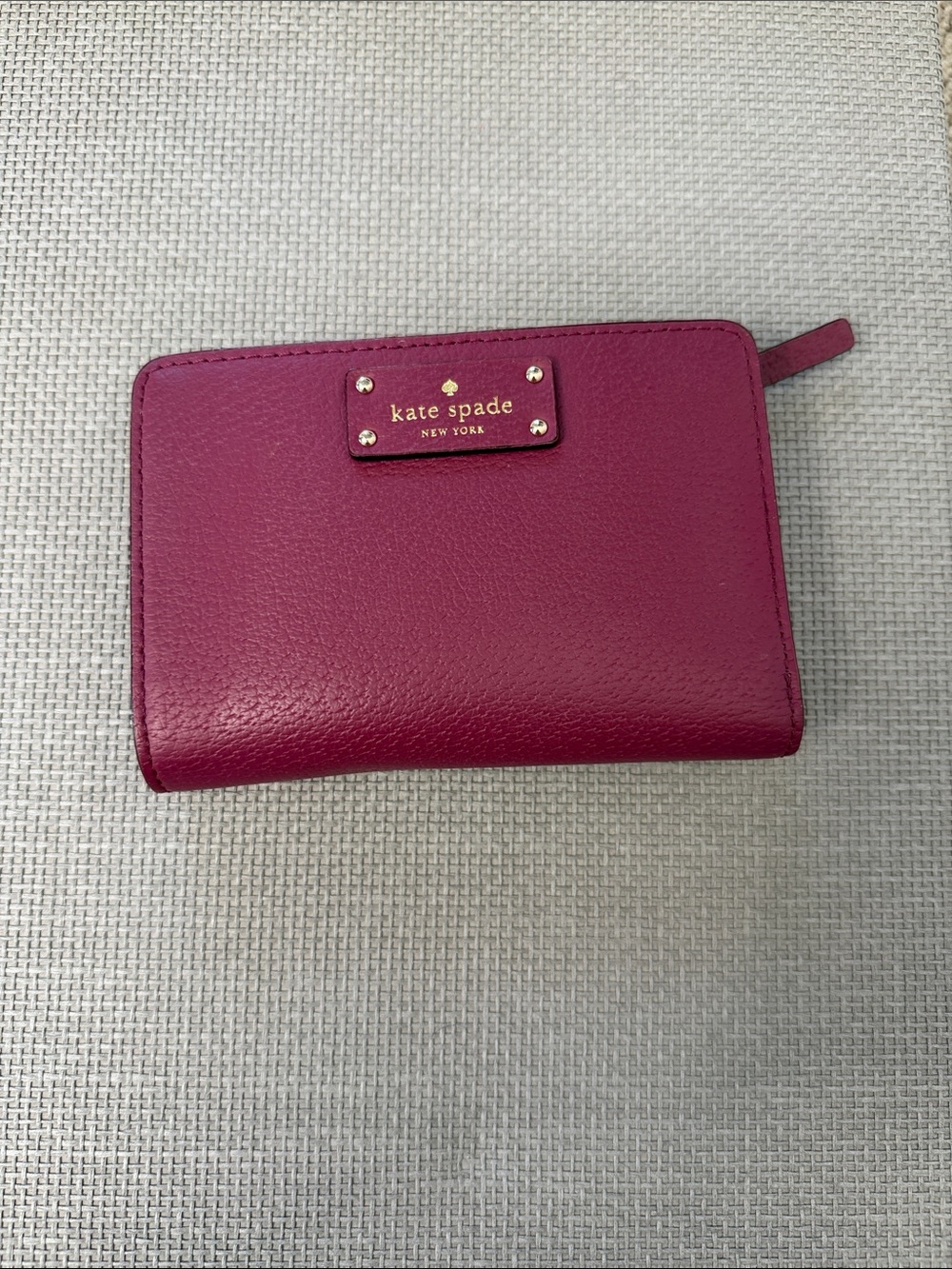 kate spade Compact Wallet in Berry
